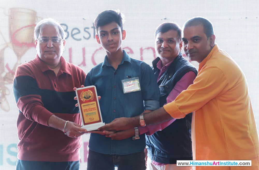 Abhishek Bisht Awarded for Best Student in Drawing & Painting 2019  at Himanshu Art Institute